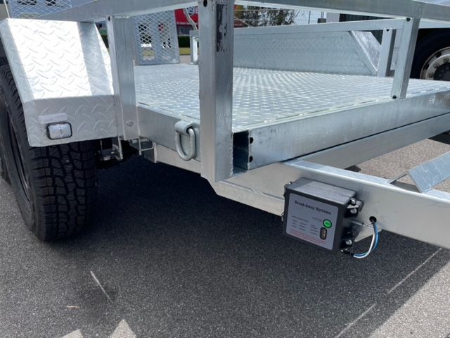 BGTrailers-8x5-extra-Heavy-OffRoader-Mini-Digger-Trailer-1920w