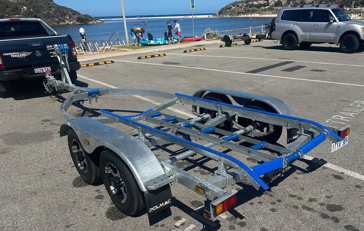 BGTrailers-BG550-Tandem-Boat-Trailer-1600kg-with-Skids-For-Sale-New-blue-1920w
