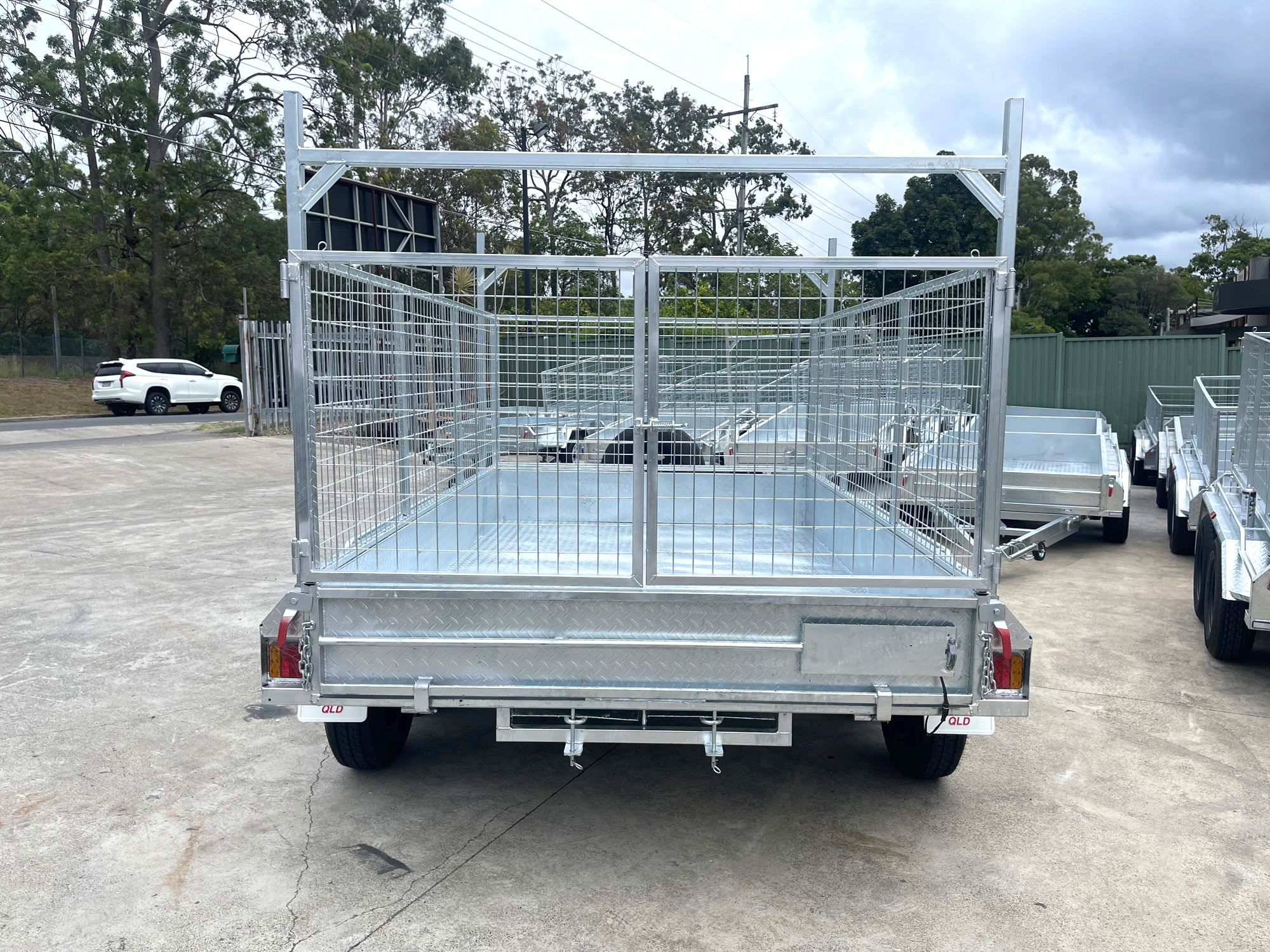 galvanised-cage-trailer-brisbane-rear-barn-doors