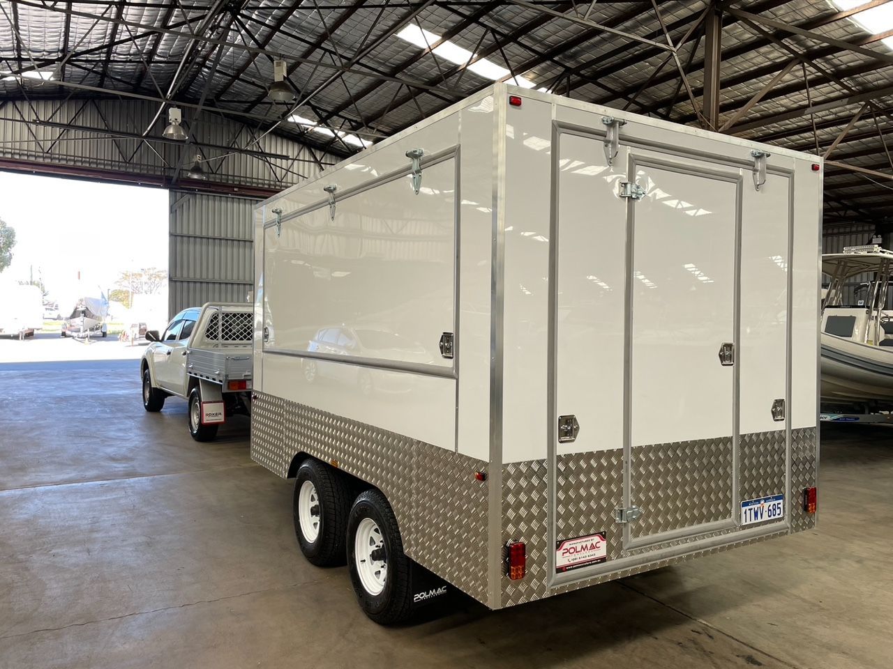 BGTrailers-Enclosed-Heavy-Duty-Trailer-3500kg-1920w