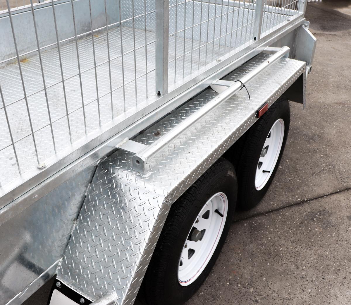 full-checker-plate-tandem-australian-made-trailer